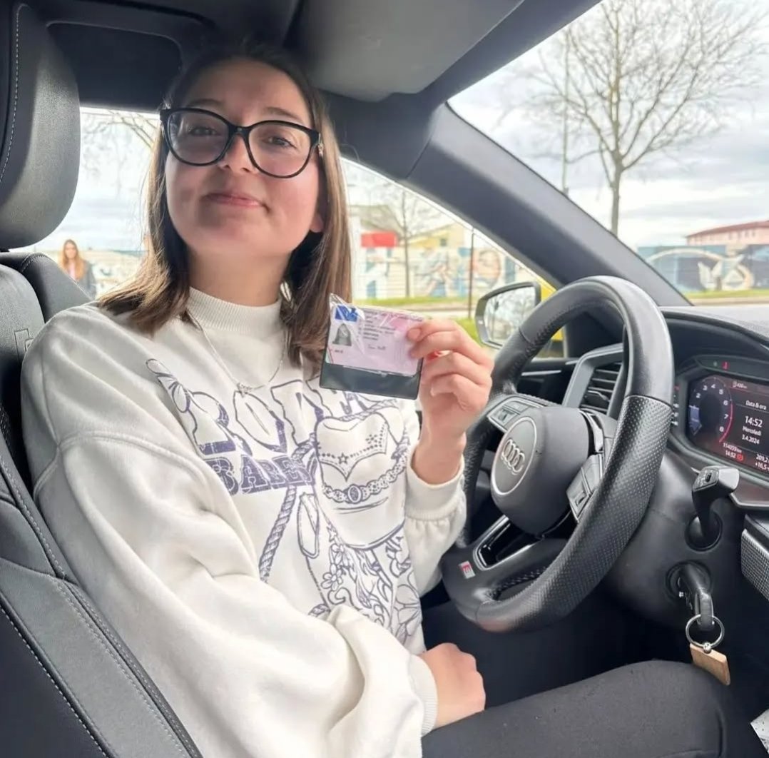 52ab3e26 2b83 45a9 af3f 5f071899215c